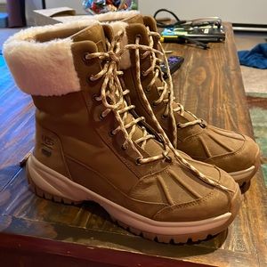 Like new Ugg boots
